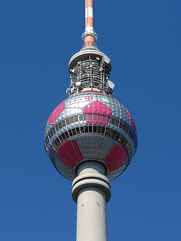 Fotos Fernsehturm Nahaufnahme