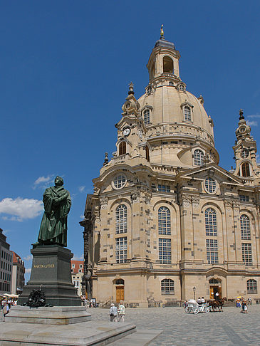 Frauenkirche und Neumarkt Foto 