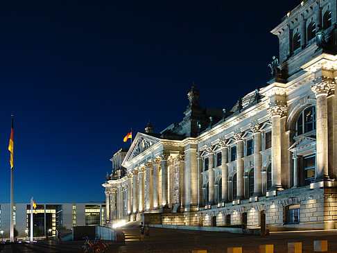 Reichstag bei Nacht Fotos
