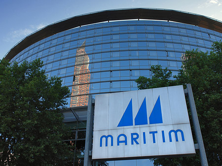 Schild vor dem Maritimhotel Foto 